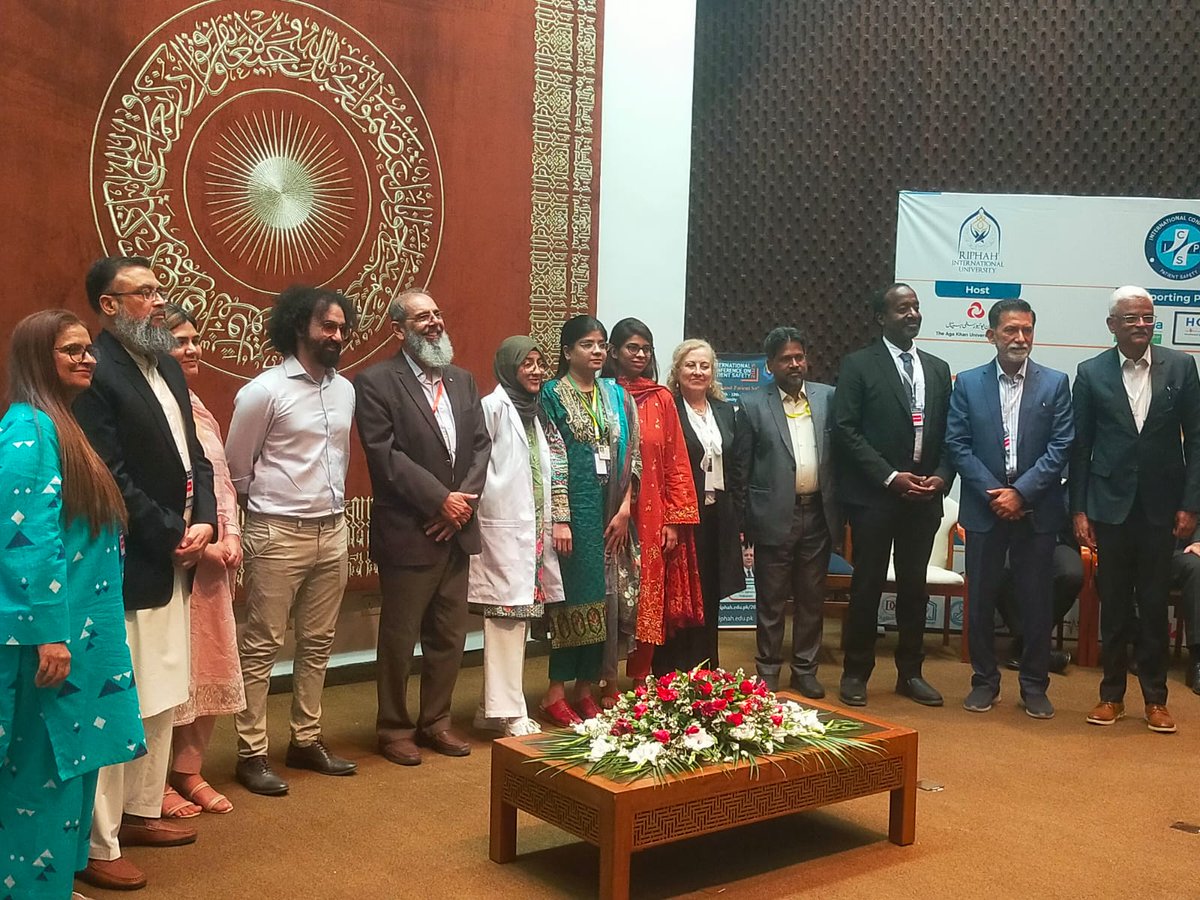 AKUPsychiatry (psychiatry.department@aku.edu) (@akupsychiatry) on Twitter photo Dr. Aisha and her team, won 2nd place in Oral Presentation & the Dr. Tahir Shamsi Patient Safety Research Award at the 8th International Patient Safety Conference <a href="/AKUGlobal/">Aga Khan University</a>, for her project on second victims! A win for #MentalHealth & #PatientSafety ๐. <a href="/AsadNargis/">Nargis Asad</a> <a href="/CEO_AKUHPK/">Dr Farhat Abbas, T.I,S.I</a> Dr. Aisha and her team, won 2nd place in Oral Presentation & the Dr. Tahir Shamsi Patient Safety Research Award at the 8th International Patient Safety Conference <a href="/AKUGlobal/">Aga Khan University</a>, for her project on second victims! A win for #MentalHealth & #PatientSafety ๐. <a href="/AsadNargis/">Nargis Asad</a> <a href="/CEO_AKUHPK/">Dr Farhat Abbas, T.I,S.I</a>
