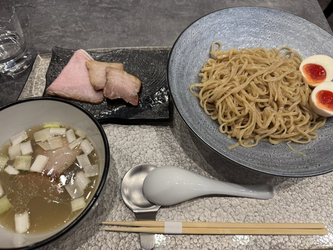 宍道湖しじみ中華蕎麦 琥珀 池袋店のつけ麺上とつるし焼きバラ丼 