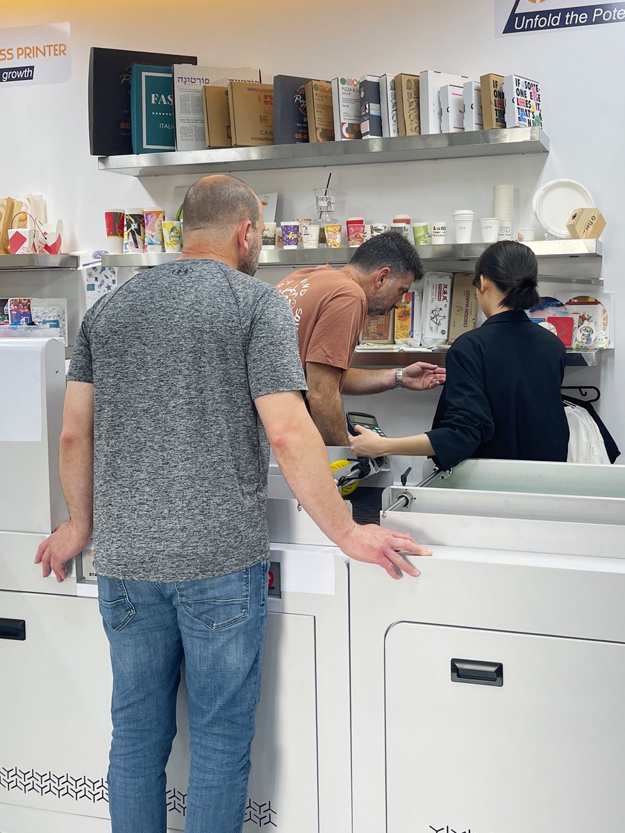 Giftec279058's tweet image. Welcome users from Israel to visit Giftec factory to learn about our packaging printers!🥳

#singlepassprinter #packagingprinter #onepassprinter #paperbagprinter #papercupprinter #digitalprinter #logoprinter #digitalprintingmachine