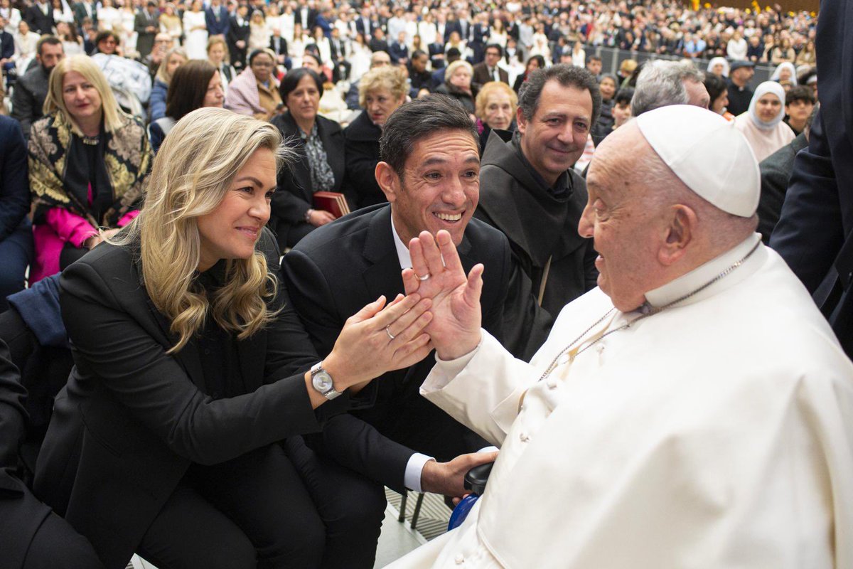 QEPD, Francisco 💔🙏🏼🕊️

Serás recordado siempre por ser el Papa humilde y por estar cerca del pueblo. 

Gracias por llevar a la Argentina a todas partes del mundo 🥺.