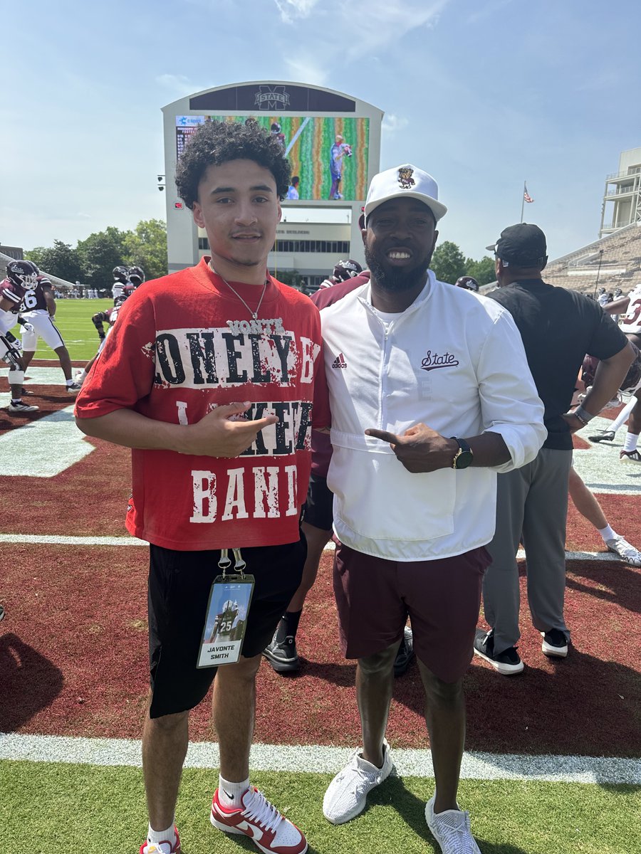Javonte Smith (@javonte_smith1) on Twitter photo Big thanks to Coaches <a href="/ryanrrob/">Ryan Roberts</a>, <a href="/CoachUno1/">Courtney Williams</a> and <a href="/_CoachBump/">Chad Bumphis</a> for the visit. I had a great time at <a href="/HailStateFB/">Mississippi State Football</a> and Looking forward to coming back! #HailState Big thanks to Coaches <a href="/ryanrrob/">Ryan Roberts</a>, <a href="/CoachUno1/">Courtney Williams</a> and <a href="/_CoachBump/">Chad Bumphis</a> for the visit. I had a great time at <a href="/HailStateFB/">Mississippi State Football</a> and Looking forward to coming back! #HailState