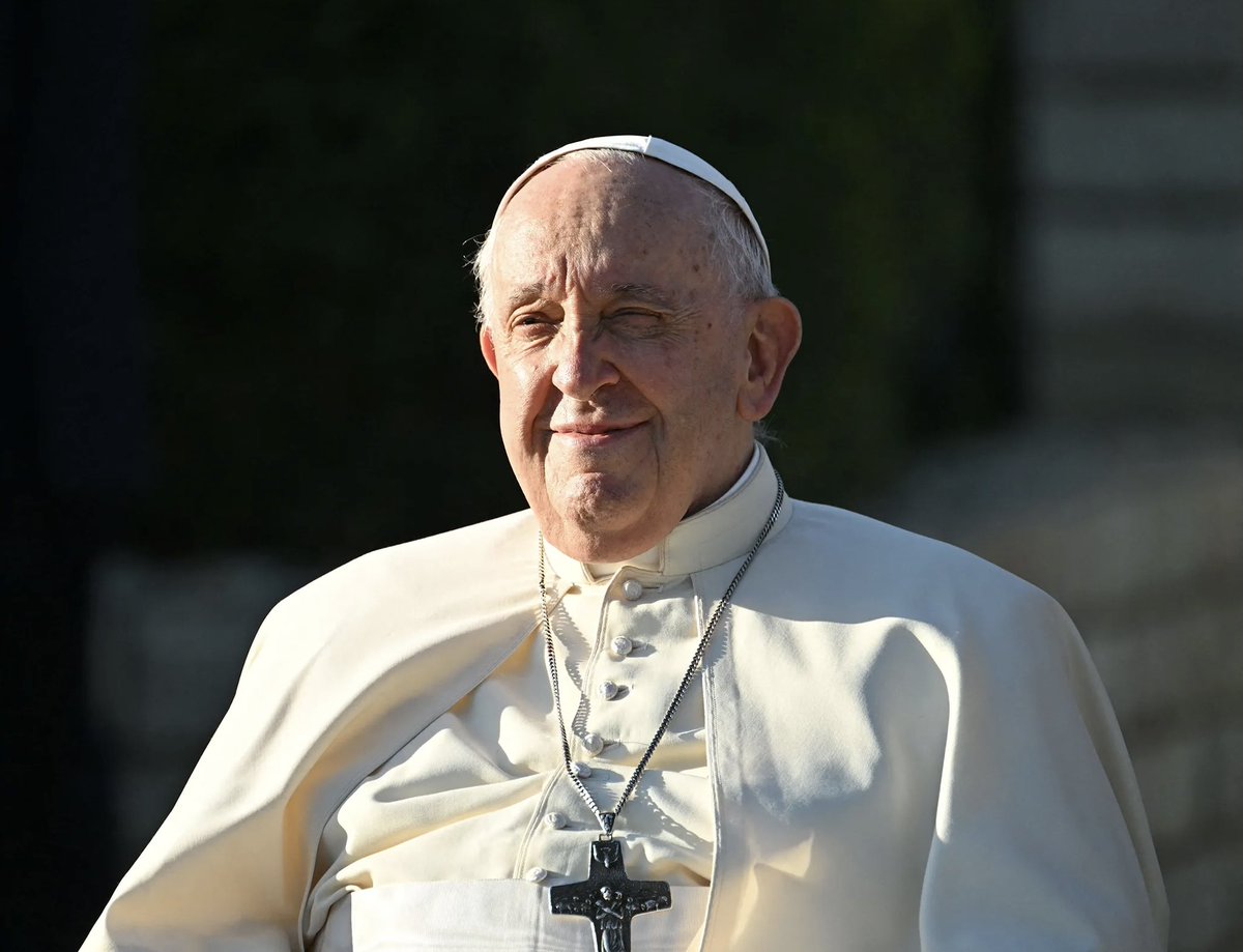 R.I.P. Pope Francis: La pace sia con
voi e la benedizione di Dio. Thank
you for the love demonstrated to
the world, despite the challenges
faced. Immigrant’s son, escaped
fascism. Your compassion, care
and humility were guiding lights.