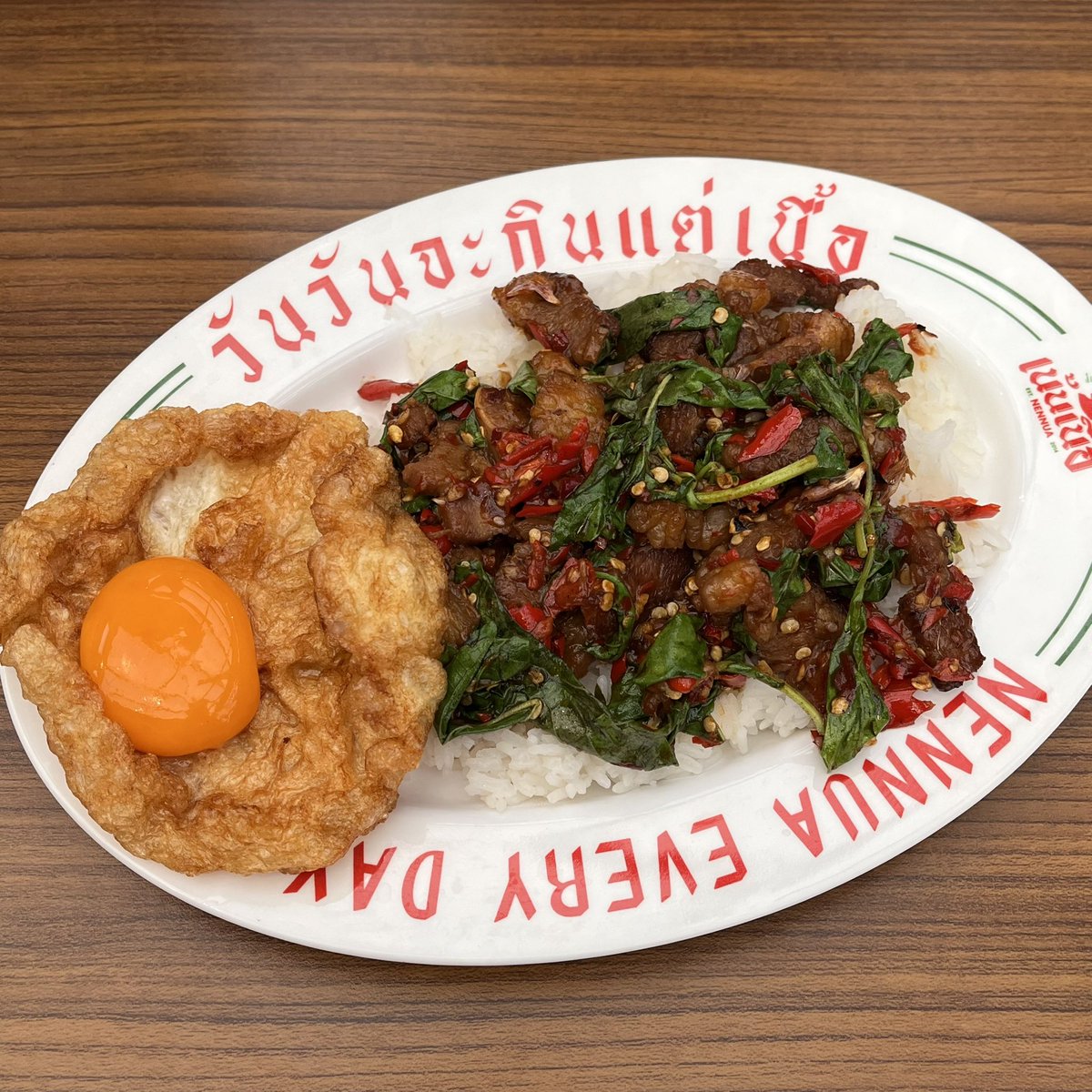 ใครหากินของราคาไม่แรง+อร่อยที่สยาม แนะนำ “เน้นเนื้อ” เลย ราคาโอเคมากกกกก เป็นเนื้อที่อร่อยมากๆๆ อร่อยทุกเมนูเลย ร้านกันตายของเรากับเพื่อน ใครสายเนื้อมาเถอะ ขอแนะนำข้าวมันเนื้อน่องลาย คือหอมมันเนื้อมากกกกกก เนื้อเปื่อยโคตรๆๆ สะใจสุดๆ 🥺✨