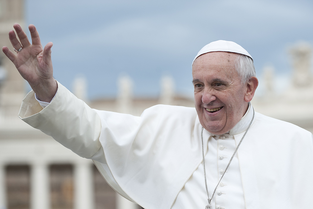 🙏 "#PopeFrancis was truly one of the great witnesses of our times, whose first concern was always directed towards the most fragile members of God’s Creation. His voice spoke to hearts with simplicity and depth", said COMECE President Mgr Crociata. Read: shorturl.at/isWBZ