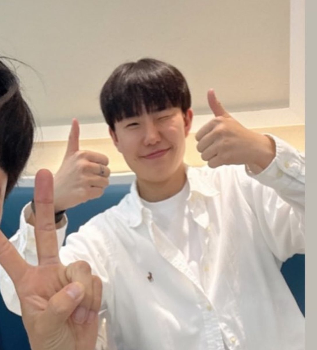 초등학생이 있는 거 같은데