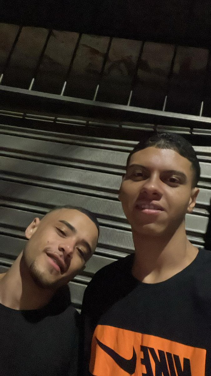 MikaelF22's tweet photo. Rlk do Ti sempre te amo irmão pprt felicidades pra vc saúde e q vc continue sendo esse mlk bom @YAGOSILVAZ22 
Vida longa aos bons💪🏽❤️🚩 https://t.co/06N5X4LNTS