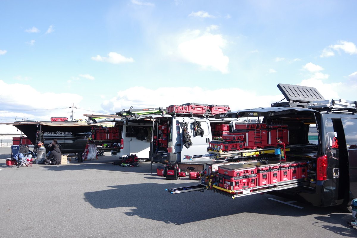 msp8888's tweet photo. 2025年5月11日（日） am10:00～

【中部荷室会 in プロサイト名港店】

🤝屋上駐車場にて開催決定🤝

並べてくれる荷室車両 大募集

スライドしない荷室でも整理整頓してれば荷室です👍全然OKです

並べた方がすぐ覚えてもらえるのもいい所！

海外工具や荷室に興味ある方は是非遊びに来てね

〆切は5月4日

雨天中止（小雨決行）

#荷室
#荷室イジラー
#中部荷室会
#NIE

@Ohara164_NIE @OSKToolsJapan
