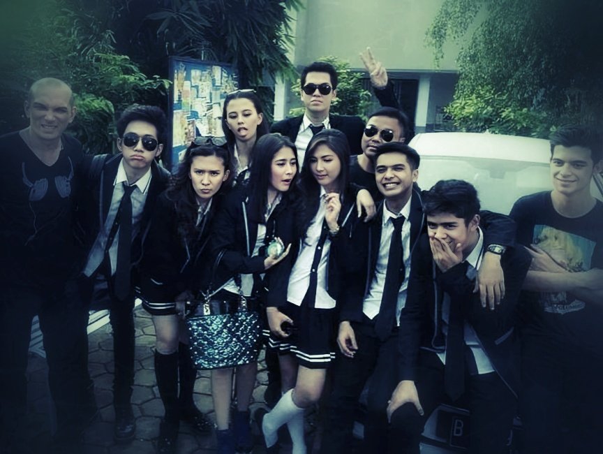 iPopBase's tweet image. ‘Ganteng-Ganteng Serigala’ premiered 11 years ago today.