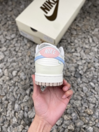 Shoefactory111's tweet photo. Nike Dunk Low Cupid's Heart This model is mainly in cream yellow and almond milk white, like ice cream color melting on the leather.
#nike #CasualLook #CasualShoes #DailyKicks https://t.co/I87lOkbAfK