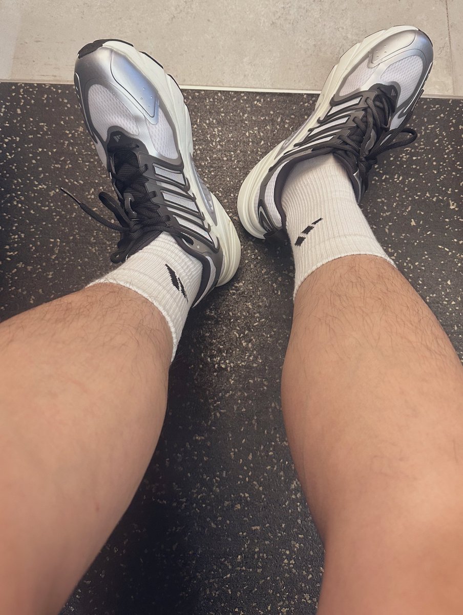 襪襪🧦
🥰🥰🥰
#白襪 #襪
