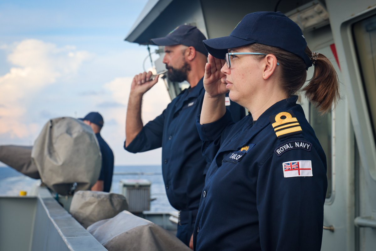 HMS_Spey's tweet photo. ENDEX! 

All ships in the taskgroup came together today to commemorate the end of Exercise #BersamaShield 25! 

Many thanks to all nations involved! 🇦🇺🇲🇾🇳🇿 🇸🇬🇬🇧

Especially @tldm_rasmi for hosting us all! See you next year 🫡

#FivePowersDefenceArrangment #StrongerTogether https://t.co/HQuUndfctj