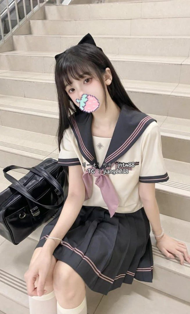 這是19歲的我  
愛穿Jk 想吃ㄐㄐ 
敢按讚解鎖脫掉 🙋‍♂️ https://t.co/TO18BxdLFN