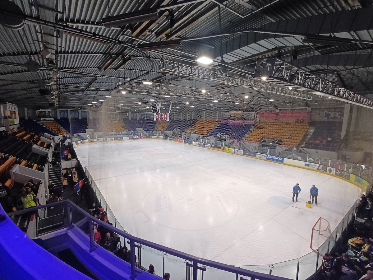 Banners On The Wall tweet media