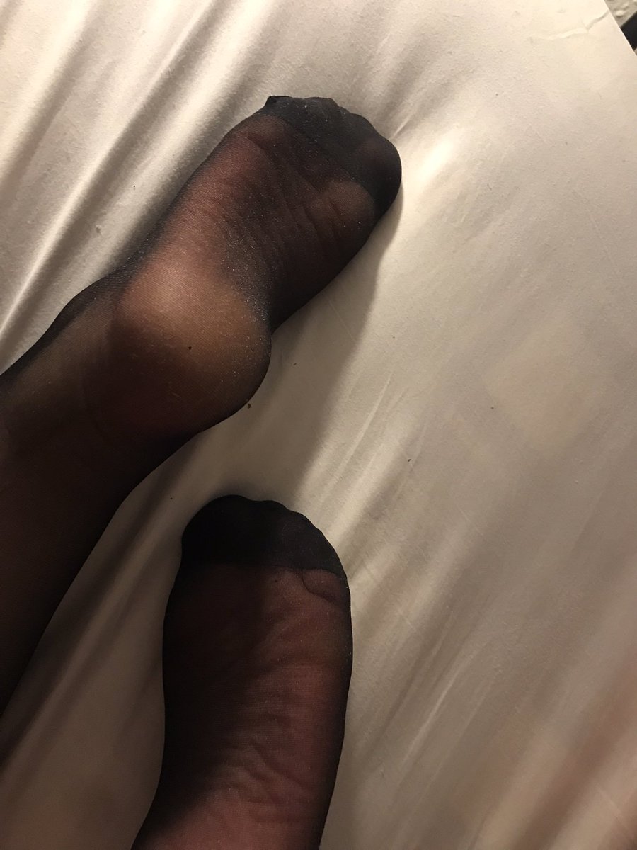 goodafternoon losers!

how has your easter been?

free task: RT 5 of my media. NOW!!

findomnl pantyhose nylon tights feetfetish paypig finsub