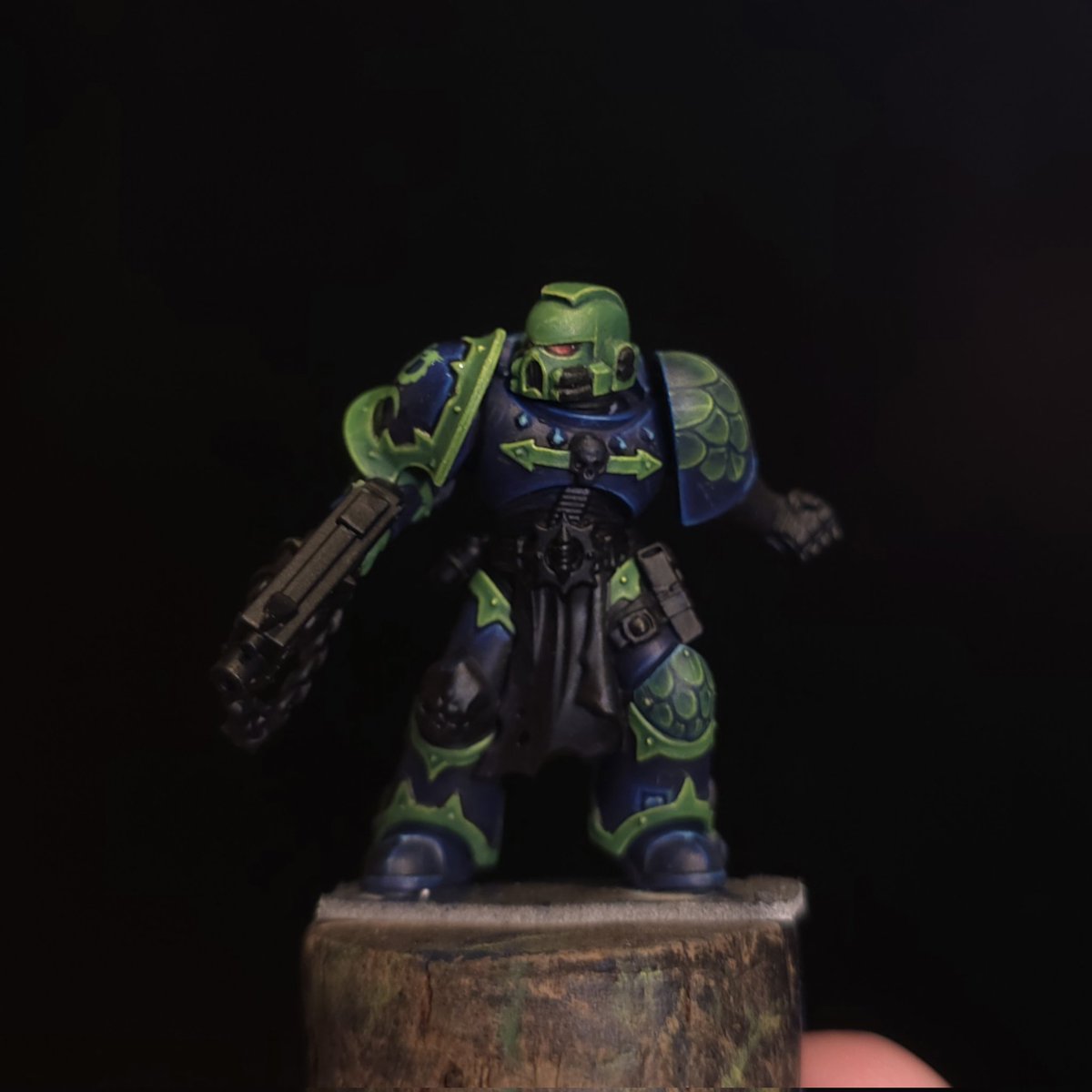 SecretlyShiva's tweet photo. Man fuck painting green. Not enjoyable at all

#warhammer40k #WarhammerCommunity https://t.co/wzLCbZTTii