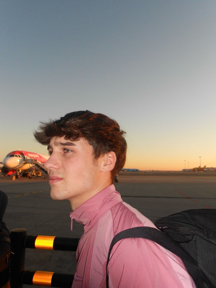 Y pensar que me he ido de viaje este puente con una semana de TRADES VIPS 🛫

Si tú también quieres empezar a generar dinero tienes mi TELEGRAM en la biografía, totalmente GRATIS 💸