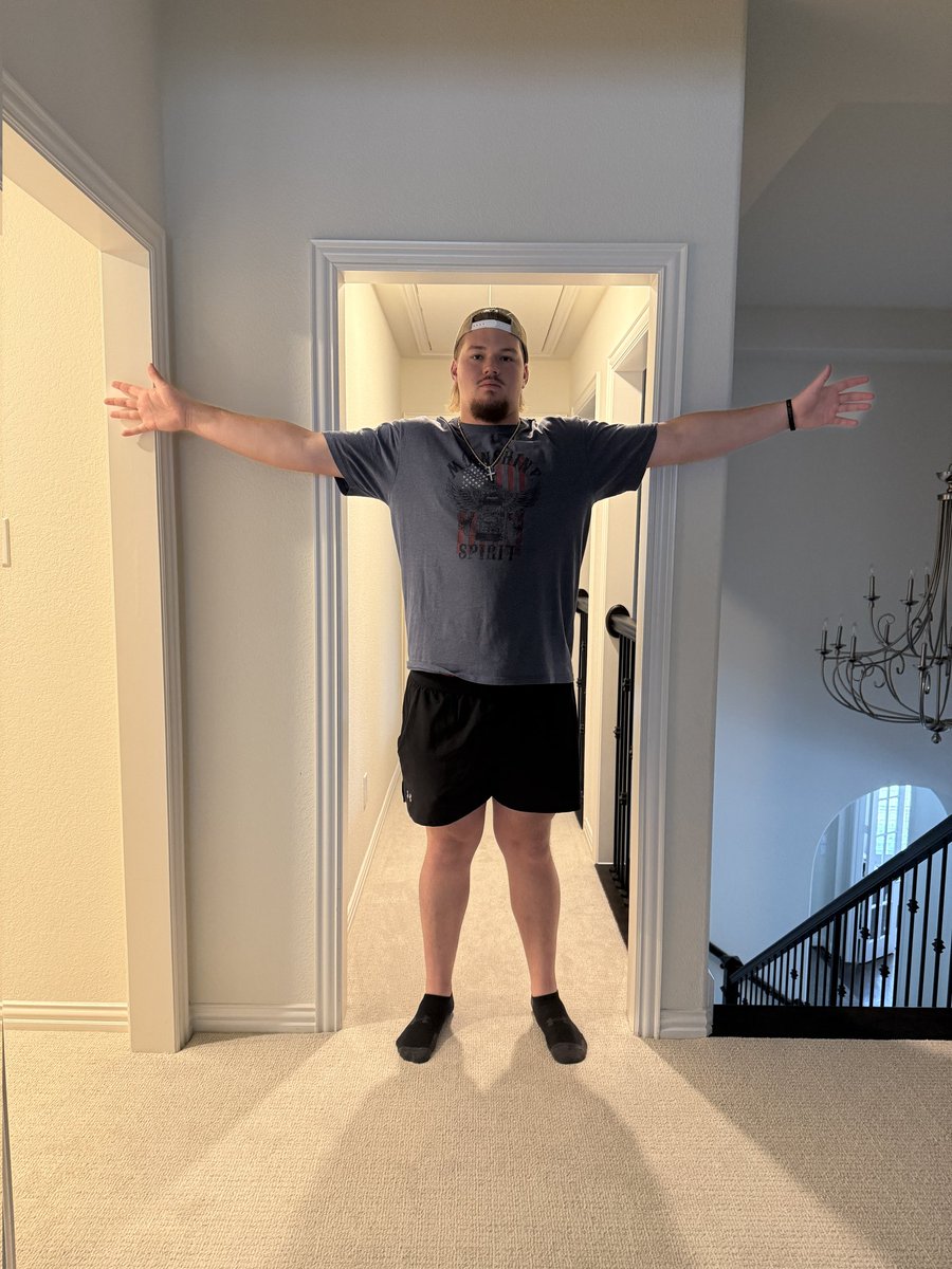 #BESTAVAILABLE 
#TransferPortal 
Holy Cross
<a href="/colinbeesley_73/">Colin Beesley</a> 
6'5" 300 LBS
Offensive Line