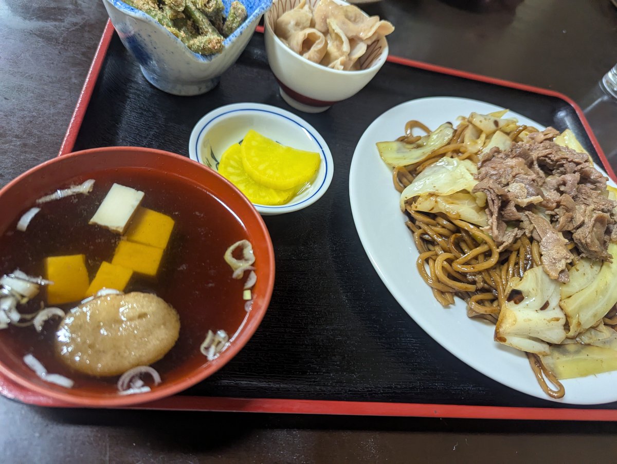 穴水町出身の故伊藤雅克氏の、彼が生涯に渡って集めたホーロー看板の