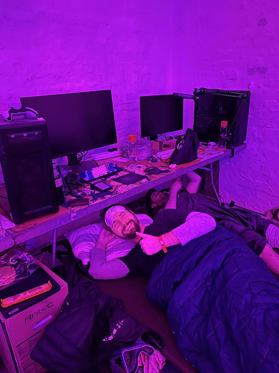 ENTER LAN tweet media