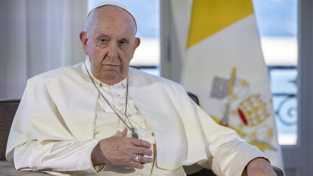 dord_samuel1990's tweet photo. Elu au siège de Pierre en mars 2013, l’Argentin Jorge Mario Bergoglio est le premier pape sud-américain. Le souverain pontife est mort lundi 21 avril, à l’âge de 88 ans, a annoncé le Vatican.#VaticanNewsIT #CatholicChurch https://t.co/A8iUjyzRJB