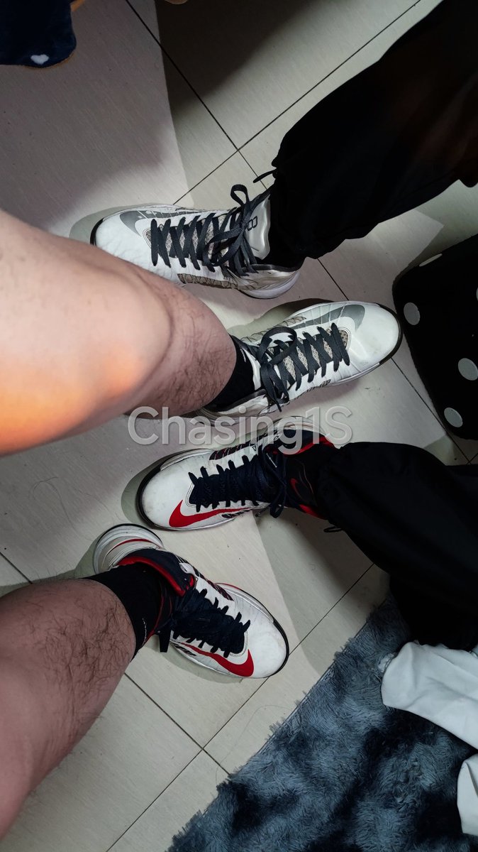 Chasing1S's tweet photo. 表弟这两天咋了，一直说要给我剥柚子 https://t.co/JNWoBrAja6
