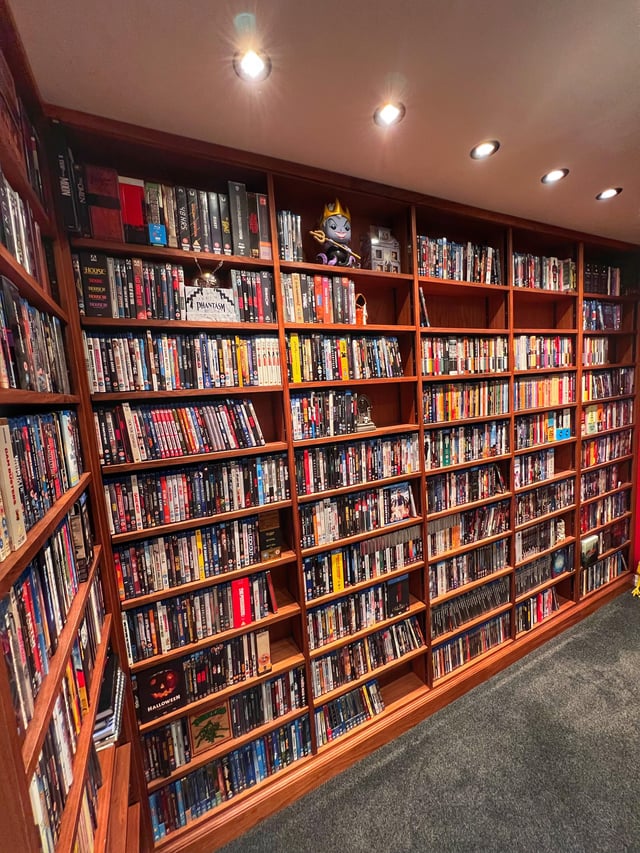 ILoveToTalkFilm's tweet photo. every guy’s dream https://t.co/TjmlGTMKZp