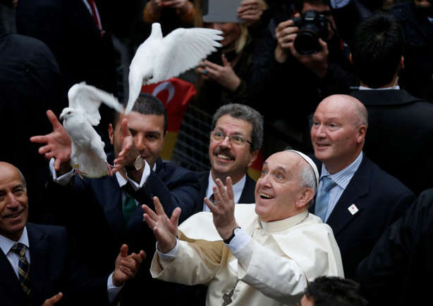 NoMercyMiss's tweet photo. Pope Francis dies aged 88 just hours after meeting JD Vance
He led the Catholic Church for 12 years, having been elected in March 2013 following the historic resignation of his predecessor Pope Benedict XVI https://t.co/T0qws7rrRU
