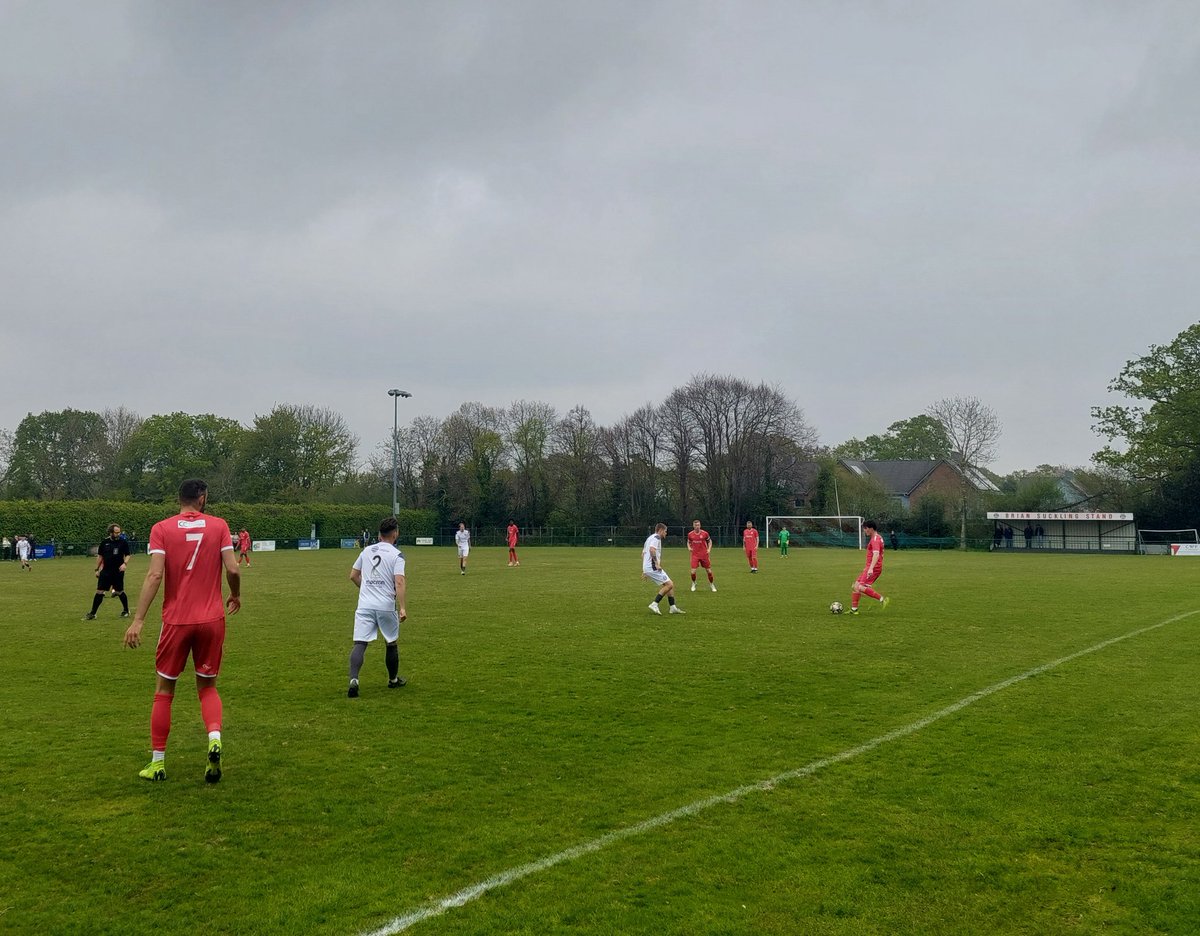 sblack83's tweet image. Match 89 of 2024/25:
🔴🔴 CRAWLEY DOWN GATWICK 1️⃣
Leslie (73)
⚪️⚪️ ROFFEY 0️⃣
🟥 Mase (90+6)
🏆 Southern Combination Premier Division
🏟 The Haven Sportsfield (#295)
🎟 £7
👥️️ 145
@OfficialCDGFC @RoffeyFC @TheSCFL