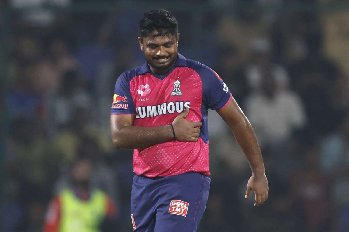 CricCrazyJohns's tweet image. 🚨 A HUGE SET-BACK FOR RAJASTHAN ROYALS 🚨

- Sanju Samson ruled out of the RCB match on April 24th.