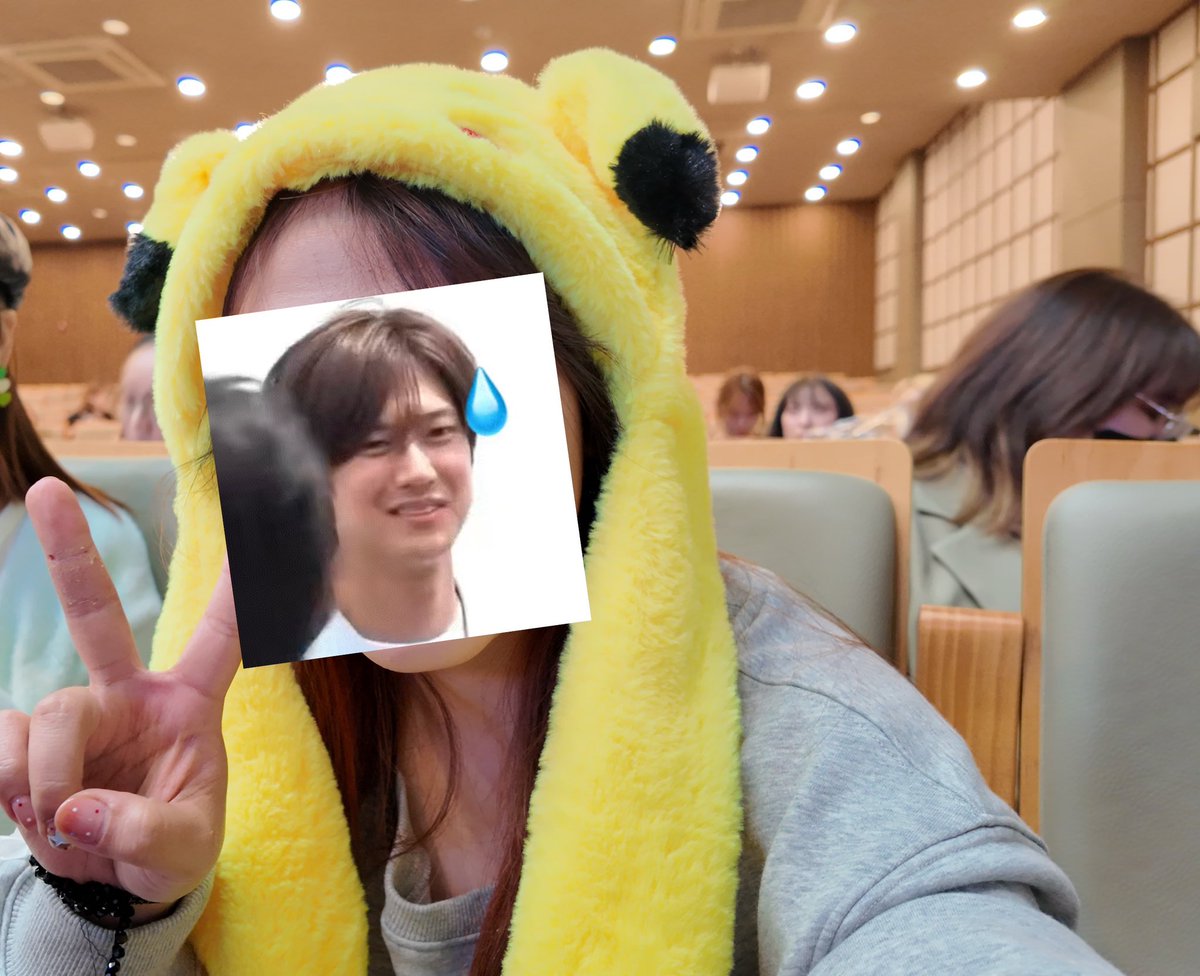 Doubleyuan321's tweet photo. If a friend takes my video or photo, please share it with me. I really like this interaction😘
I will be very grateful to you🥰
#나인우 #NaInwoo
#ナイヌ #羅人友 https://t.co/4kly9zpabR