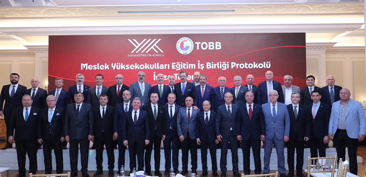 Ülkemizin ekonomik ve akademik geleceğine büyük katkı sunacak önemli bir adım atıyoruz. 
Yükseköğretimin sektörle daha güçlü bir bağ kurmasını sağlayacak, eğitim-istihdam uyumunu sağlamlaştıracak yeni bir modeli hayata geçiriyoruz.
Yükseköğretim Kurulu ile <a href="/TOBBiletisim/">TOBB</a> arasında