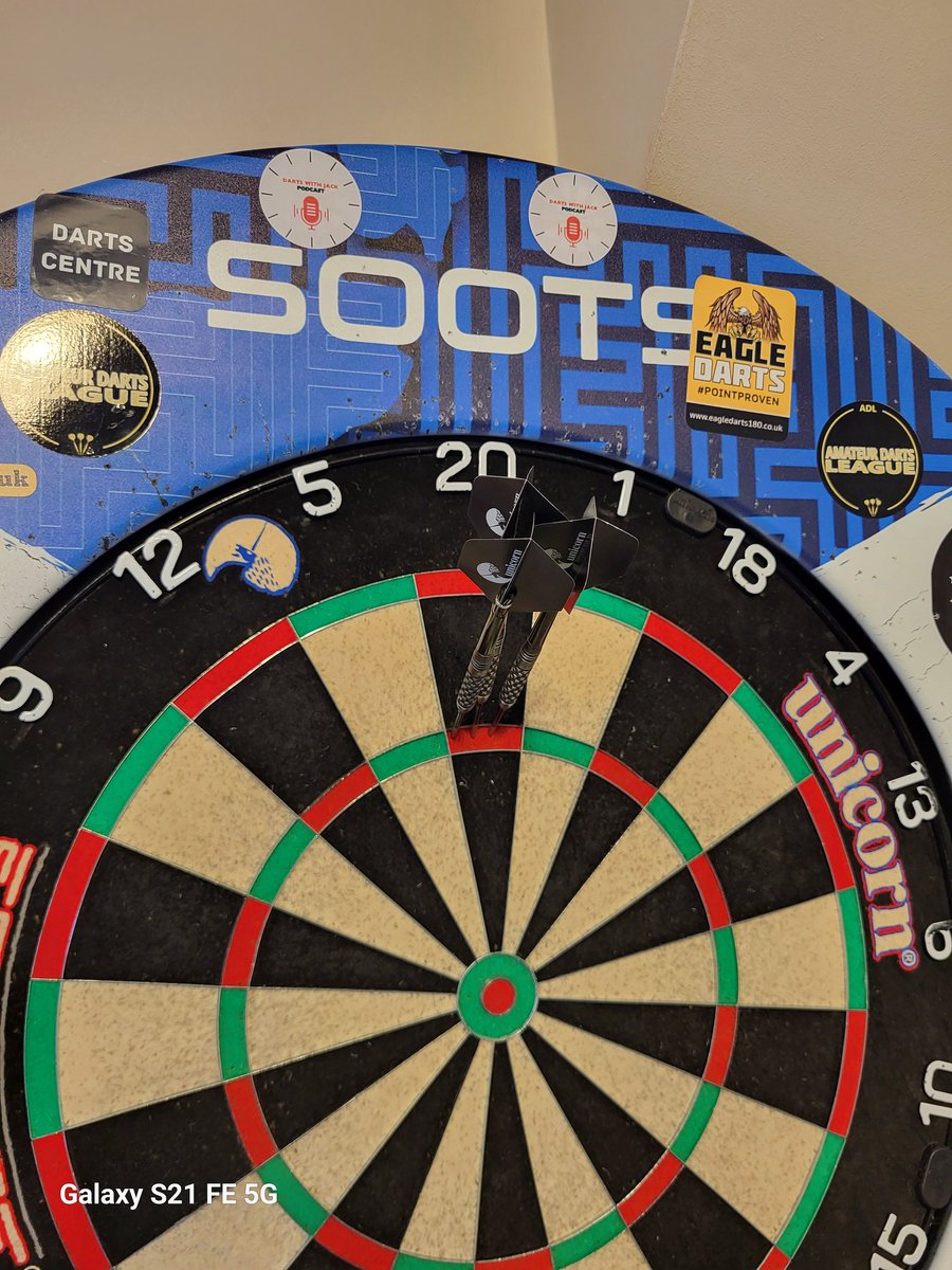 BraemarGareth's tweet image. 180 # 18 of the year. But such an erratic game. It almost took the joy out of 2 x sub20 legs( almost 3) and the 180. #lovethedarts #foreveryplayer #pointproven