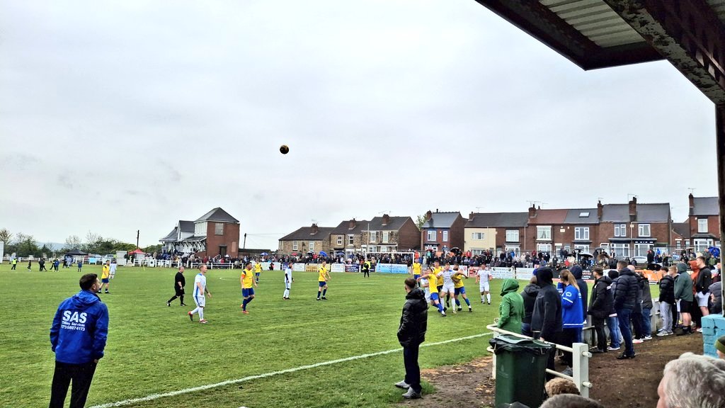 AFP Pewter Pot 1 - 2 Westville
Montagu Cup Final
Att 1,362

The oldest final still played at its original venue. Moments from a historic comeback after Westville dominated the first half. A great occasion - if not for the rain on both of my visits to Mexborough! #groundhopping