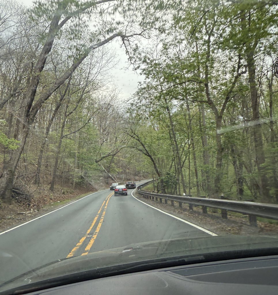 dclarrydavid's tweet image. Something about the running-late drive on Georgetown Pike has me nostalgic to high school. Reminds me of the time I got a reckless and the cop let me off with a warning because of my Duke Peter Millar (it was cool back then) polo #profiling