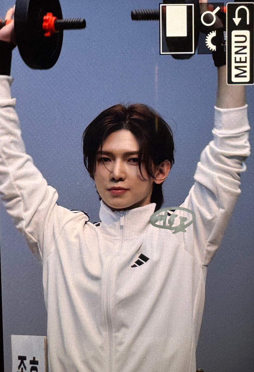 250421
우리 PT쌤 너무 멋있다 
#ATEEZ #에이티즈 #YEOSANG #여상 #ヨサン #내도베르만봐봐