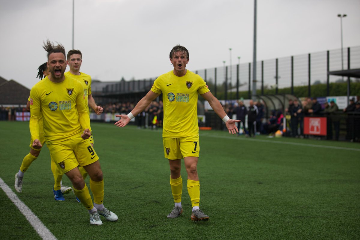 An important 3 Points at the #Beehive with a first half <a href="/LuisRose__/">Luis</a> goal proving to be the difference in front of 748 this afternoon and moving the Bees up to 5th in the <a href="/SouthernLeague1/">The Pitching In Southern Football League</a> Premier Central Division 🐝

The best of luck to <a href="/BarwellFC1992/">Barwell FC</a> next weekend in their final