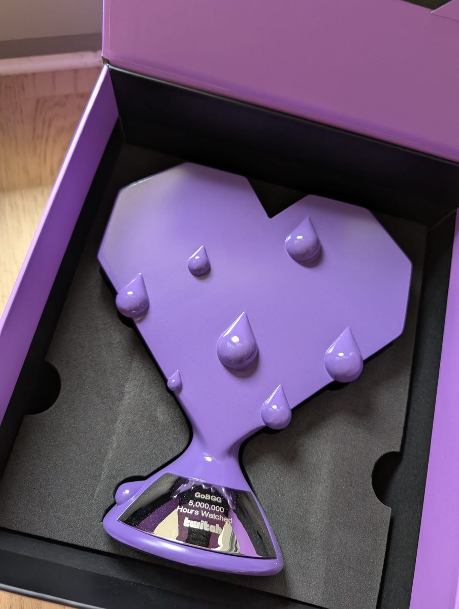 De retour de la Gamers Assembly !

Et en rentrant y’a le petit cadeau qui fait plaisir ! Merci <a href="/TwitchFR/">Twitch FR</a> 💜