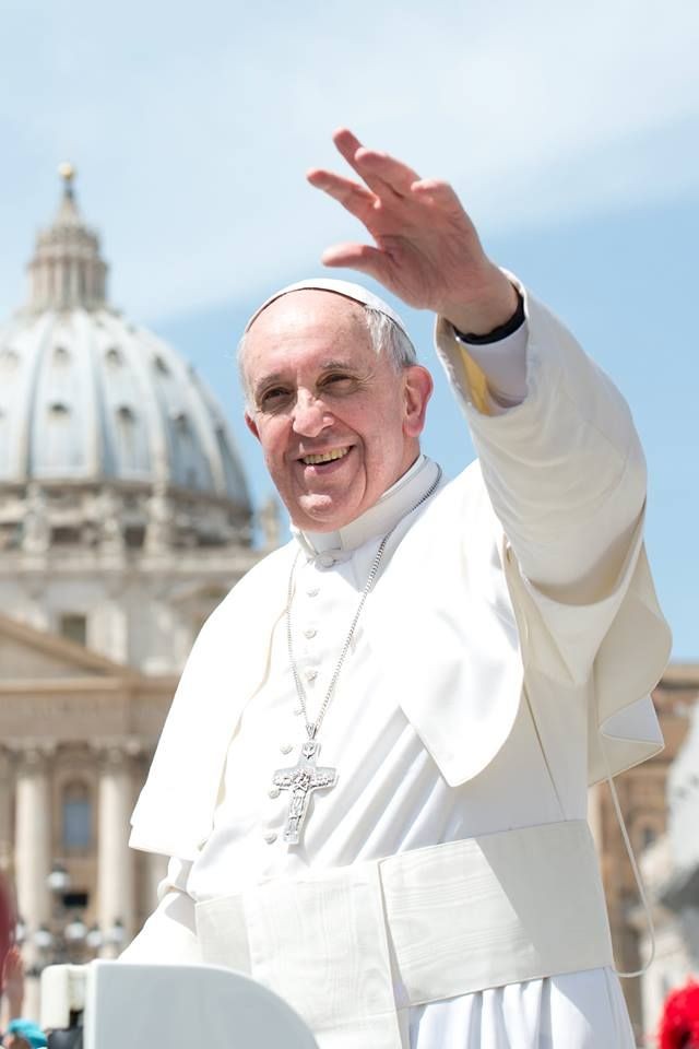 La muerte del Papa Francisco debería convocar al respeto, no al oportunismo ideológico. Fue un símbolo de espiritualidad, humanidad y presencia argentina en el escenario global.
Hay momentos en los que simplemente hay que saber guardar silencio y respetar.