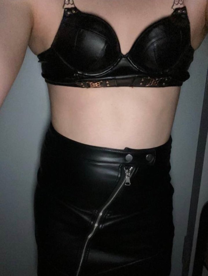 Lady Admira 👑 (@admira221) on Twitter photo Ich Biete meine Sklaven Fotze <a href="/AdmirasBitch/">Sissy schlampe</a> zur Versteigerung an ! wer Interesse hat die tabulose Sau zu vergewaltigen soll sich bei mir melden Ich Biete meine Sklaven Fotze <a href="/AdmirasBitch/">Sissy schlampe</a> zur Versteigerung an ! wer Interesse hat die tabulose Sau zu vergewaltigen soll sich bei mir melden