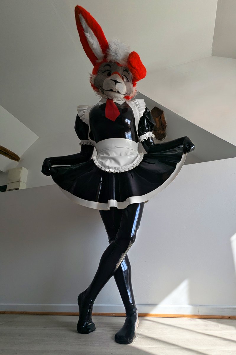 say hello to the everyday toy, whose pleasure is yours :3