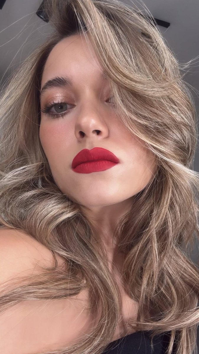 AFRA SARAÇOĞLU ❤️‍🔥