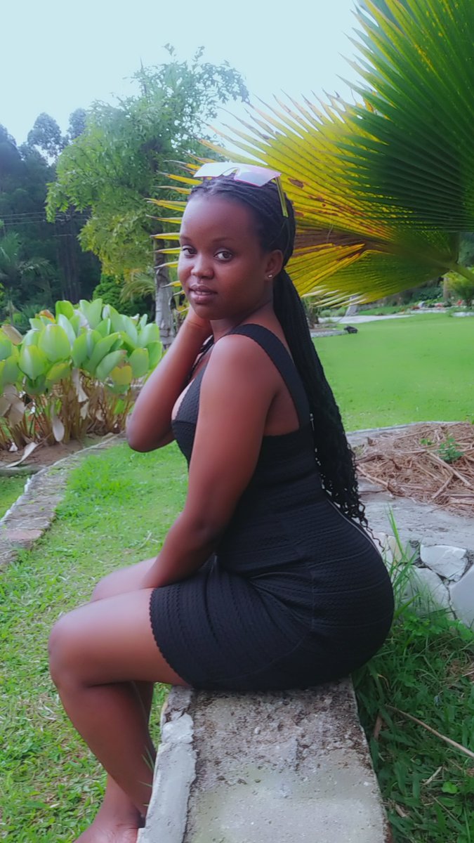 She's still young keep quiet 🤫🙊 

Just follow me ,🤓😂 I will follow you back immediately 💗