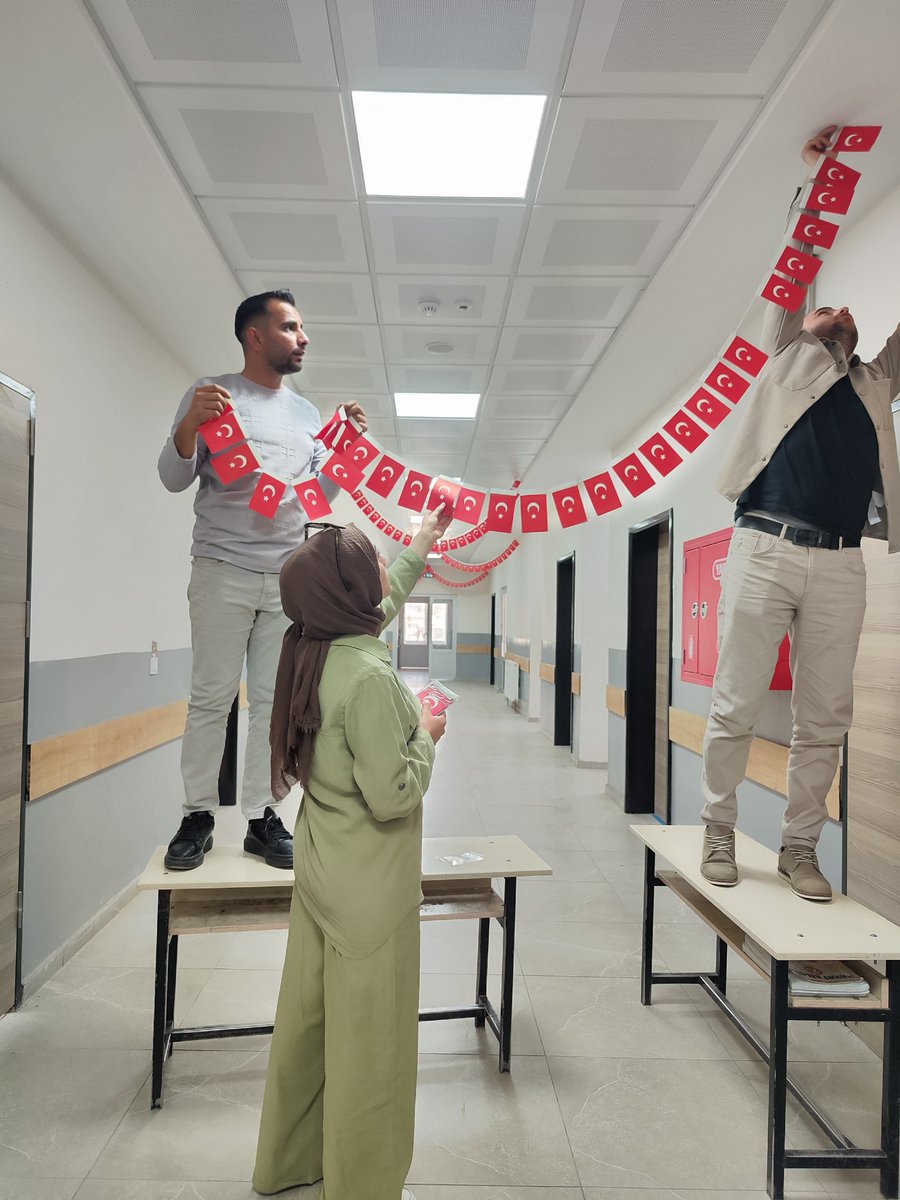 Okulumuzda 23 Nisan hazırlıkları devam ediyor.🇹🇷
<a href="/tutakmem/">Tutak İlçe MEM</a>
<a href="/mehmetk_04/">mehmet kartal</a>
<a href="/agri_mem_arge/">Ağrı MEM Ar-Ge</a>
<a href="/agrimem/">AĞRI MEM</a>