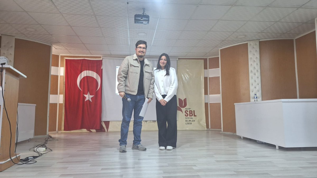 🎺🎻Okulumuzda  müzik yarışması düzenlendi. Dereceye giren öğrencilerimiz ödüllendirildi.
 Yarışmaya katılan öğrencilerimizi tebrik eder, yarışmanın düzenlenmesinde emeği geçen öğretmenlerimize teşekkür ederiz.