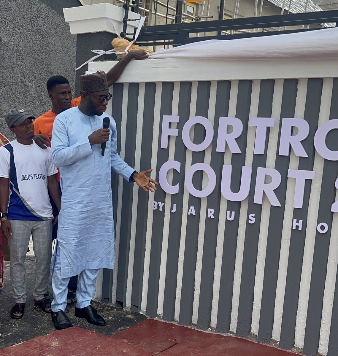 SirJarus's tweet photo. Jarus Homes’s portfolio in two and half years 

Completed
1. Whitestreet Gardens, Ajah, Lagos
2. Inverness Terrace I, Ajah, Lagos
3. Fortrose Court I, Ajah, Lagos
4. Jumeirah Court, Ajah, Lagos
5. Capital Court I, Jubilation Avenue, Abuja
6. Fortrose Court II, Ajah, Lagos
7. Inverness Terrace II, Ajah, Lagos

Ongoing
8. Harrow Mini Estate, Offa, Kwara
9. Capital Court II, Dawaki, Abuja
10. Capital Court III, Dawaki, Abuja
11. Capital Imperial Residence, Apo Resettlement, Abuja
12. Dingwall Apartments, Lekki, Lagos
13. Bibire Court, Ketu, Lagos
14. Paisley Garden, Ajah, Lagos
15. City Edge Residences, Wuye, Abuja

Ongoing (but joint with another company)
16. Ahlam Homes, Ilorin, Kwara 

Alhamdulillah for the growth since this company was started in 2022 

Please patronize Jarus Homes for fairly priced houses