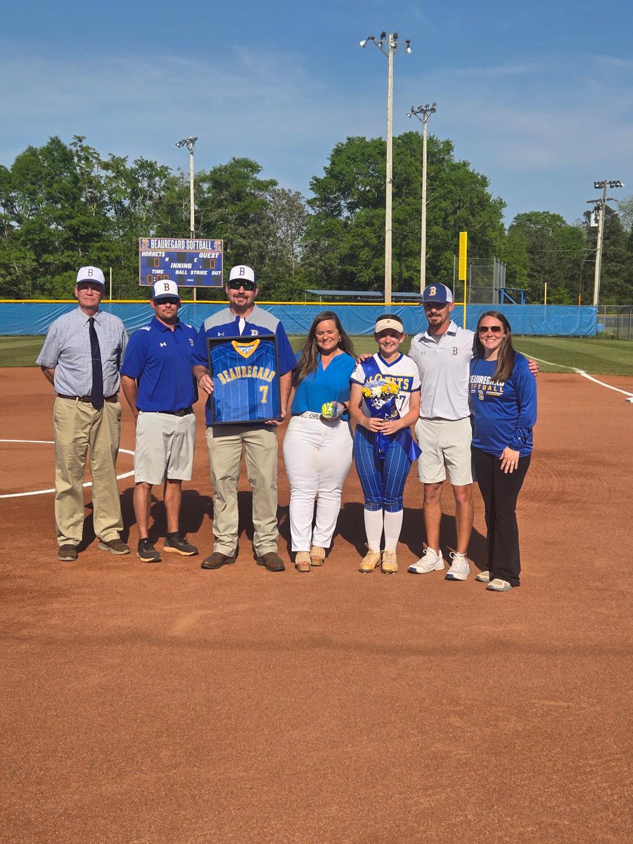 beauregard_hs's tweet image. Ladies Softball Senior Recognition: 
Congratulations to these talented ladies! We greatly appreciate your leadership throughout the years! #alwaysahornet #classof2025
