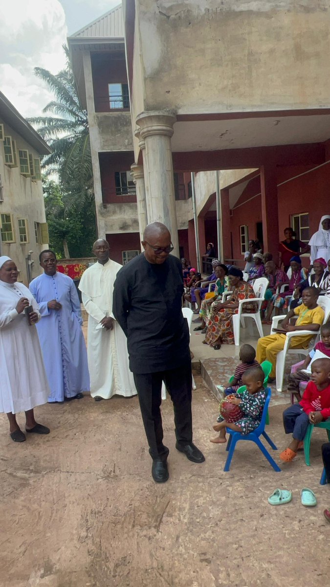 In continuation of my sacrifice and determination to contribute to critical areas of development, and deep concern for the less privileged in our midst, and in the spirit of the season, I visited St. Martin’s Orphanage and Home for the Lonely Adults, Igboukwu today.

St. Martin’s