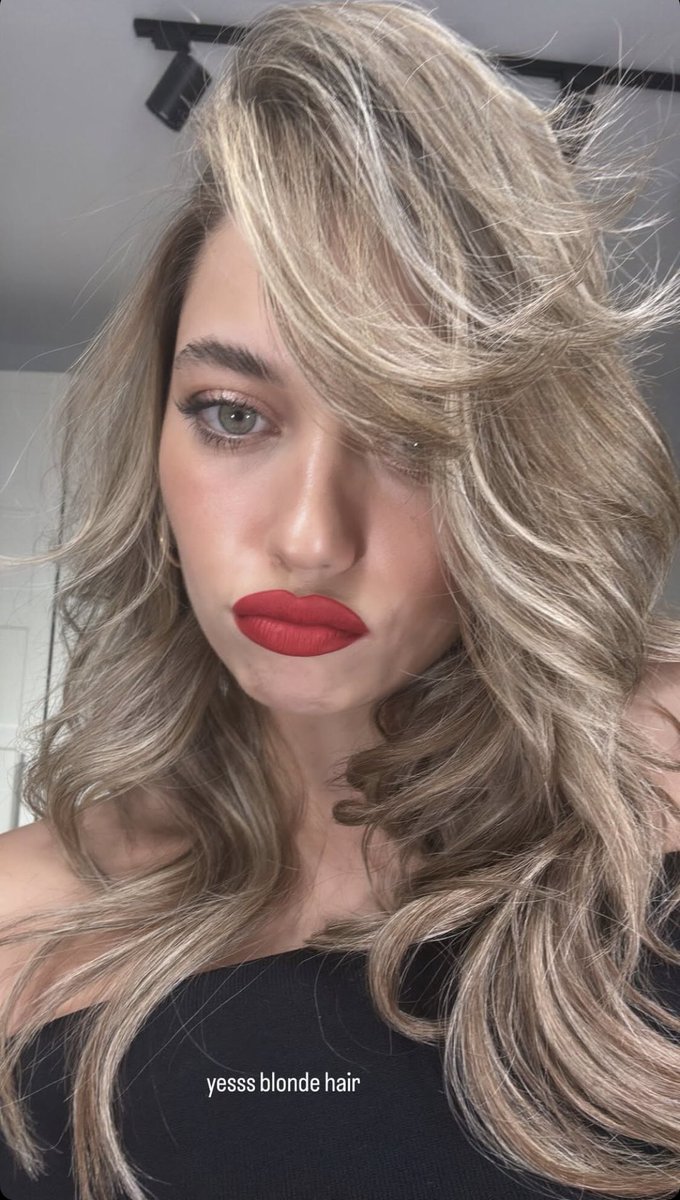 Afiiiii buneeee kusursuz bi güzellik ya ramo ramooo dönmeyi dört gözle bekliyodur valla ha Sjsjsjsjsjsjsjs #AfraSaraçoğlu #AfRam 🤍🤍🧿🧿🧿🧿🧿🧿🧿🧿