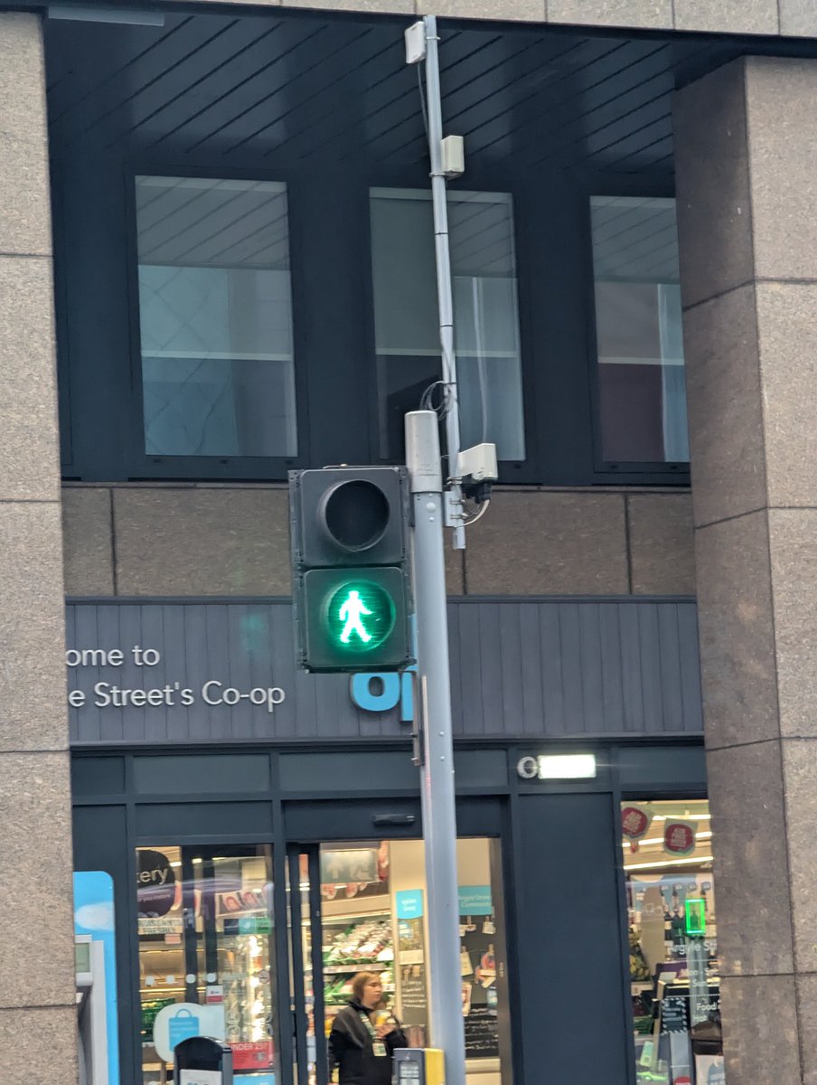 granttoghill's tweet image. While on my way to work over the past month or so, I noticed the green crossing light had been out on some of the lights at the junction of Argyle Street and Wellington Street in Glasgow.

Raised a ticket and happy to see them working once again.

#LibDemAction #Glasgow