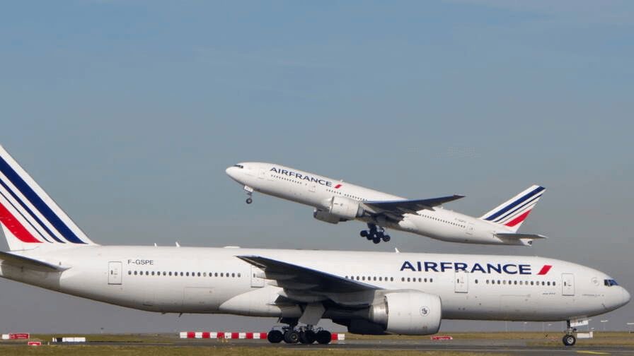 KaitoEtLIA's tweet image. Le vol Paris-Rome coûte 89 € le mardi

Le même vol grimpe à 299 € le vendredi soir

Ta chambre d'hôtel passe de 8 € à 249 € le samedi

Ce n’est pas un hasard. C’est un vol organisé à l’échelle MONDIALE

Voici la vérité sur l’arnaque des prix du week-end (et comment l’éviter):